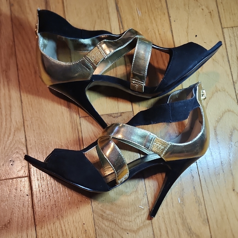 GUESS Elegant Black and Gold Women's Heels
